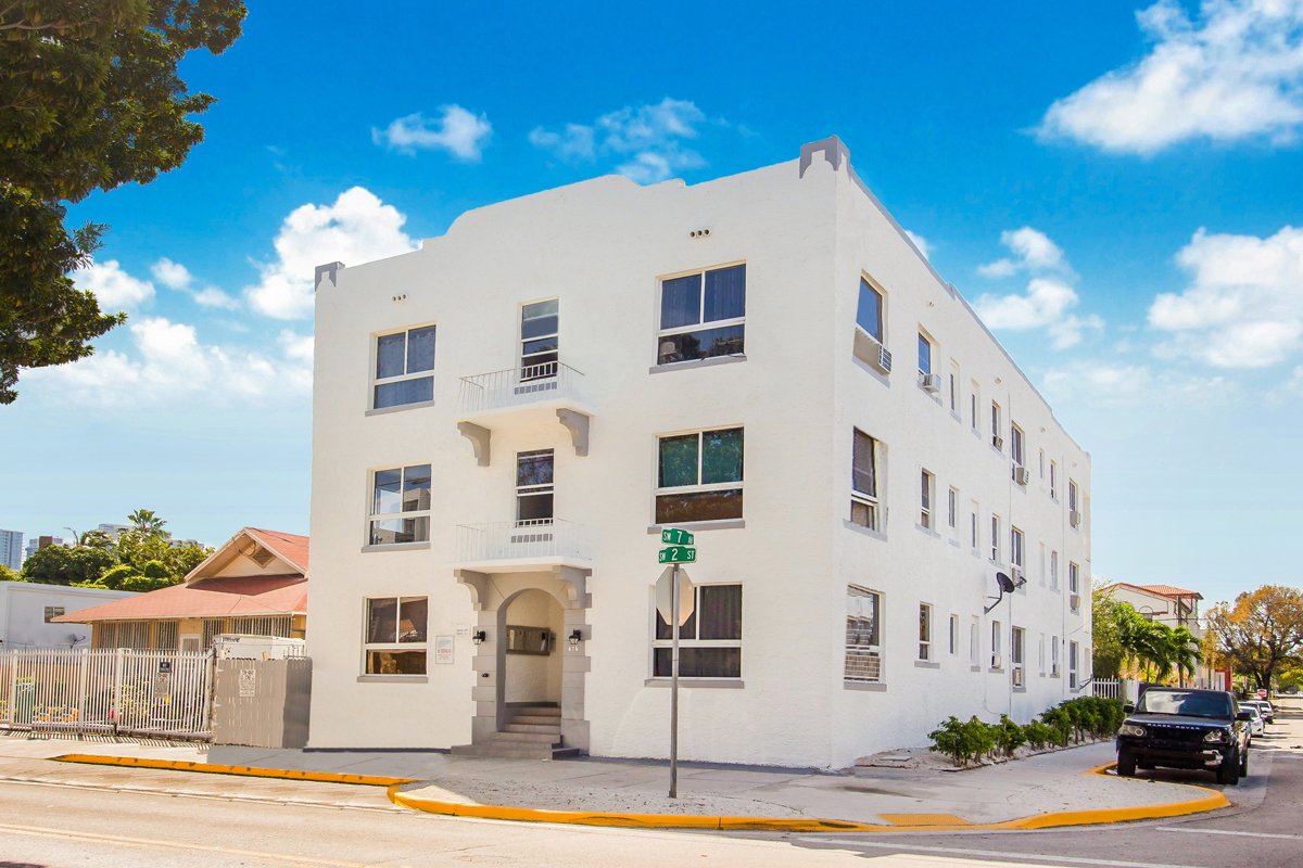 676-sw-2-street-Miami-.jpg